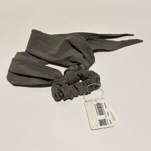 NWT Lululemon Uplifting Scrunchie *Flow Grey Sage